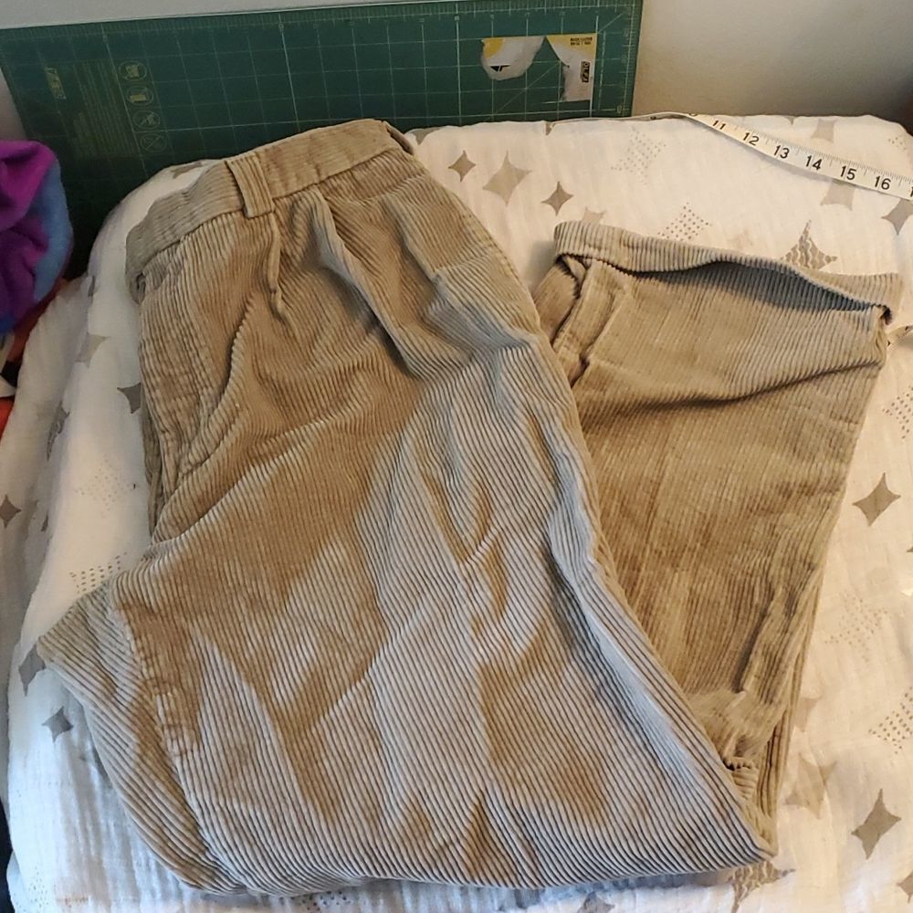 🥳Host Pick 💥Perry Ellis corduroy pants